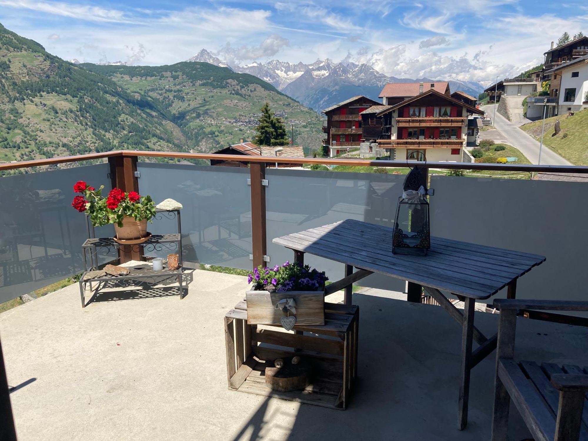 Haus Dorfblick Appartement Grächen Buitenkant foto