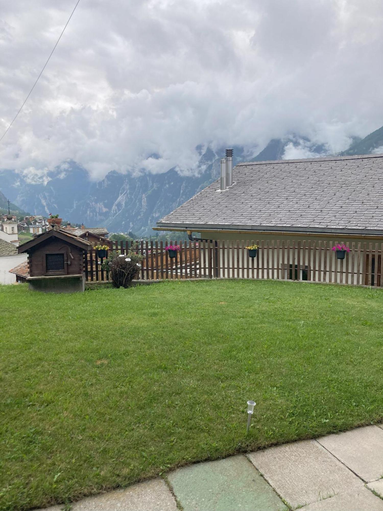 Haus Dorfblick Appartement Grächen Buitenkant foto